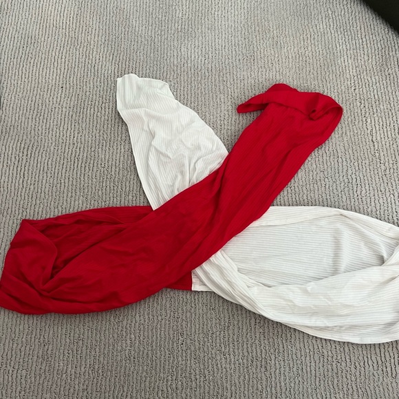 LF Emma & Sam Color Block Halter Wrap Top Red White - Picture 2 of 3